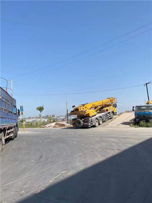 梁园区25吨吊车的租赁价格大概是多少？