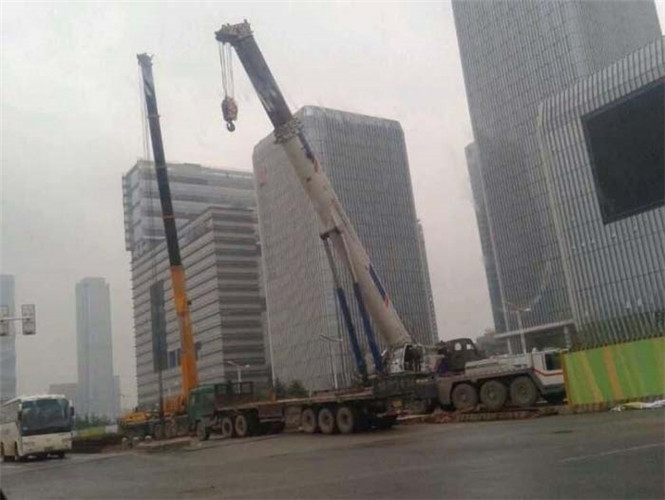 梁园区25吨吊车能吊多重设备？