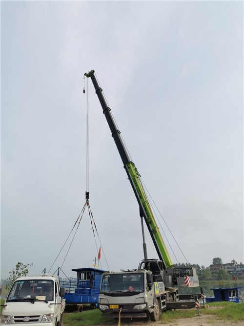 梁园区桥梁建设吊装案例